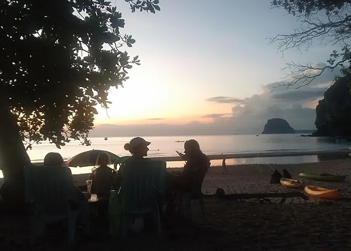 Longbeach Bungalow Kohmook