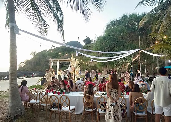 Longbeach Bungalow Kohmook